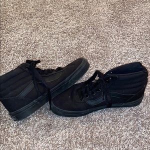 All black Vans